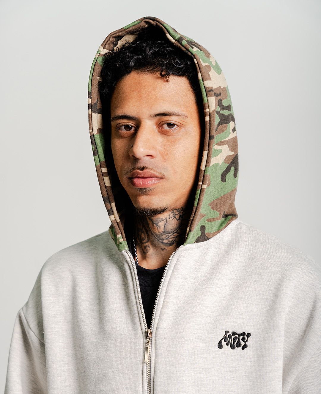 MOLETOM CAMO CODE ZIP GREY