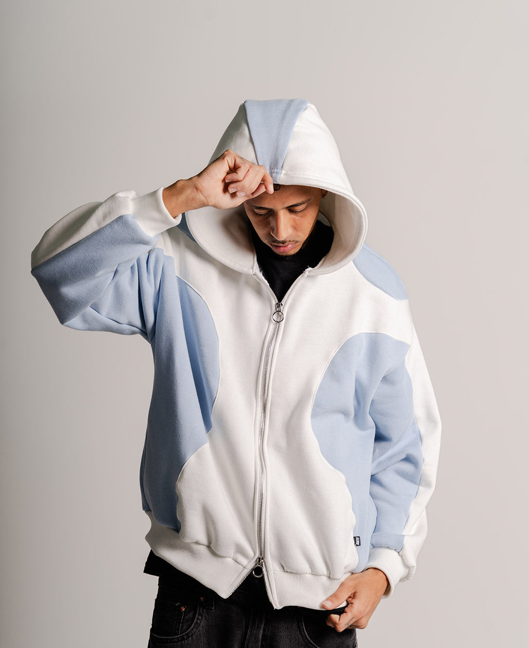 MOLETOM ONTHECURVE ZIP OFF BLUE