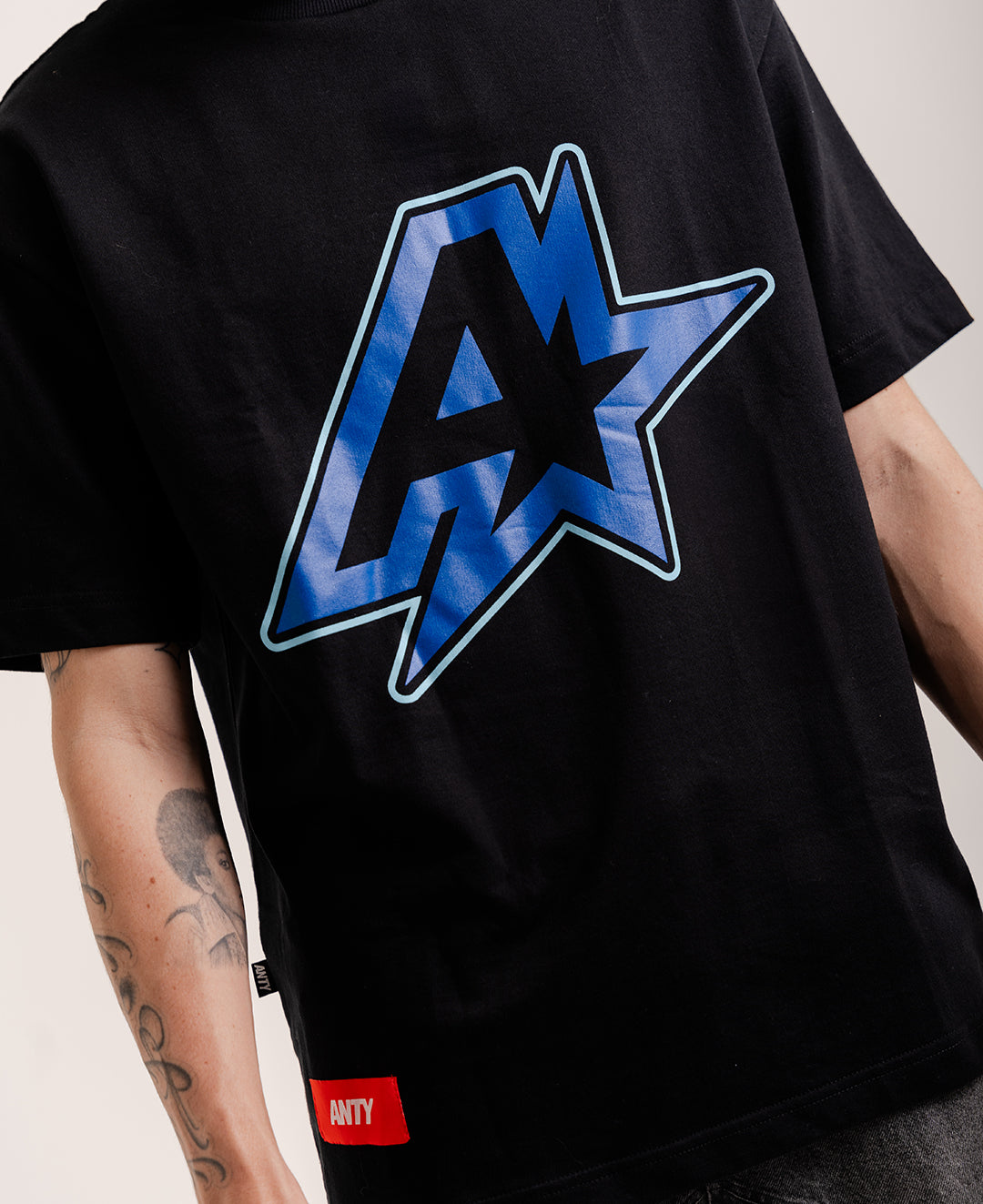 CAMISETA ANTY ASTAR BLACK